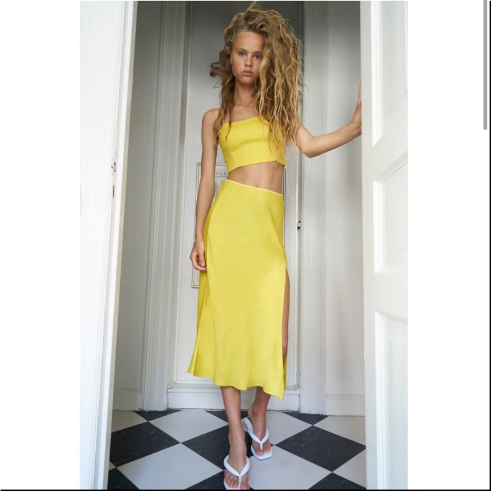 Zara Satin Effect MIDI Skirt and Crop Top Set Size M/L
